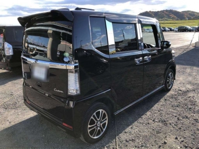 HONDA N BOX CUSTOM