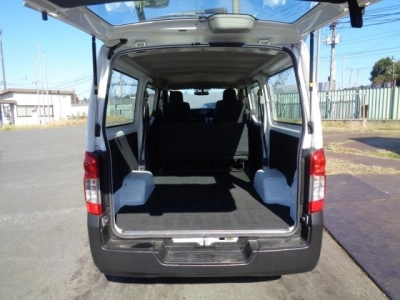 NISSAN NV350 CARAVAN