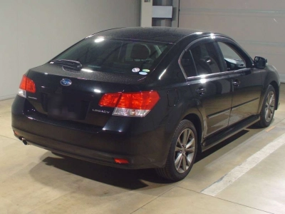 SUBARU LEGACY B4