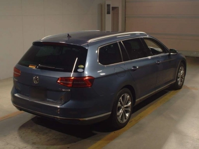 VOLKSWAGEN PASSAT VARIANT