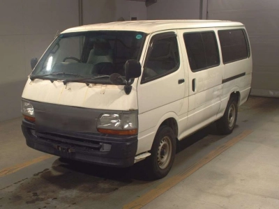 TOYOTA HIACE VAN
