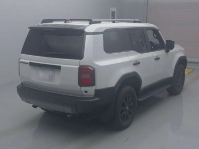 TOYOTA LAND CRUISER 250