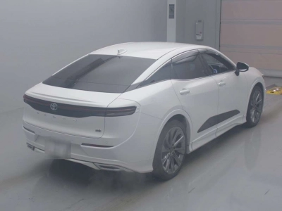 TOYOTA CROWN CROSSOVER