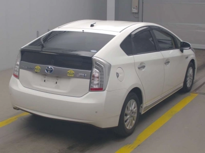 TOYOTA PRIUS PHV