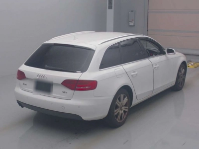 AUDI A4 AVANTE