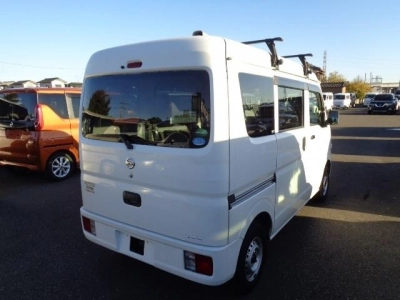 NISSAN CLIPPER VAN