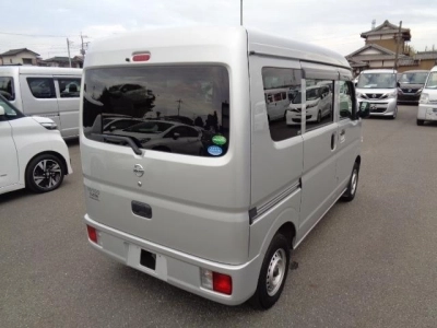 NISSAN CLIPPER VAN