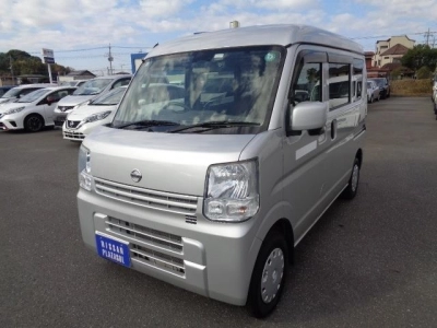 NISSAN CLIPPER VAN