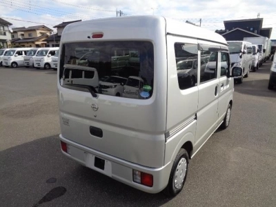 NISSAN CLIPPER VAN