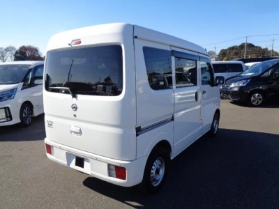 NISSAN CLIPPER VAN