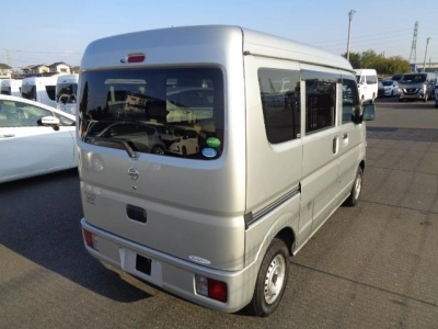 NISSAN CLIPPER VAN