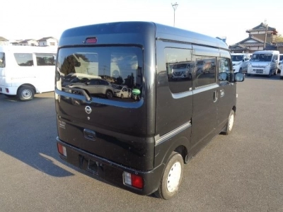 NISSAN CLIPPER VAN