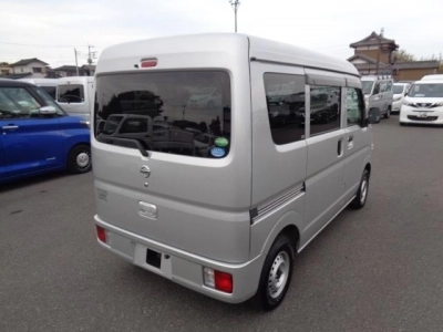 NISSAN CLIPPER VAN