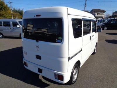 NISSAN CLIPPER VAN