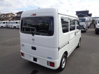 NISSAN CLIPPER VAN