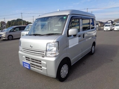 NISSAN CLIPPER VAN