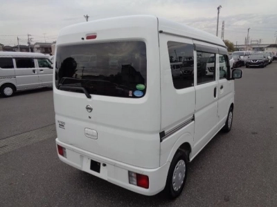 NISSAN CLIPPER VAN