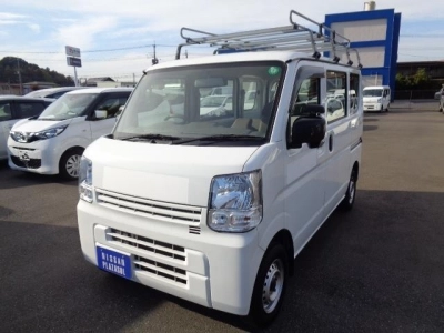 NISSAN CLIPPER VAN
