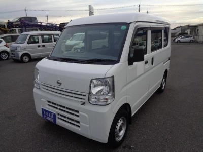 NISSAN CLIPPER VAN