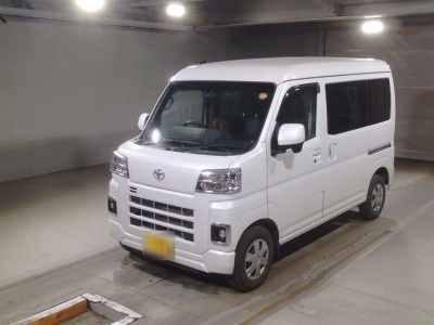TOYOTA PIXIS VAN