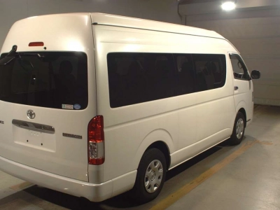 TOYOTA HIACE WAGON