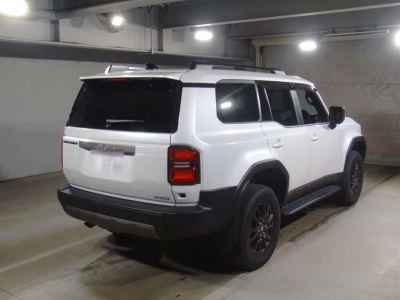 TOYOTA LAND CRUISER 250