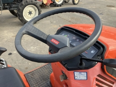KUBOTA KUBOTA