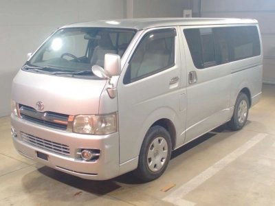 TOYOTA REGIUS VAN