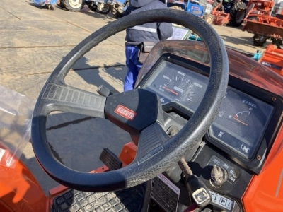 KUBOTA KUBOTA