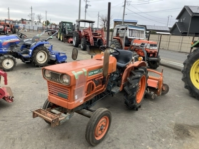 KUBOTA KUBOTA