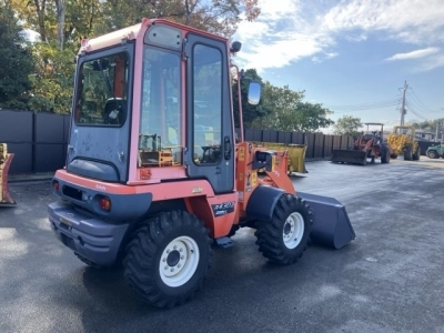 KUBOTA KUBOTA