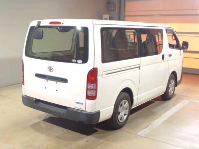TOYOTA REGIUS VAN
