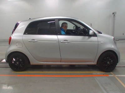 SMART FOURFOUR