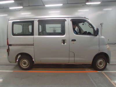 TOYOTA LITE ACE VAN