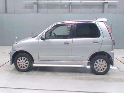 DAIHATSU TERIOS KID