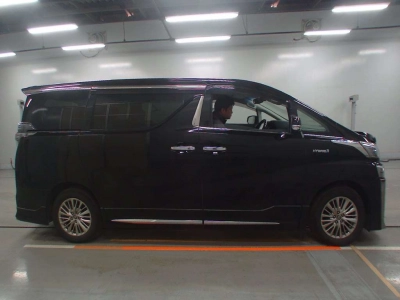 TOYOTA VELLFIRE HYBRID