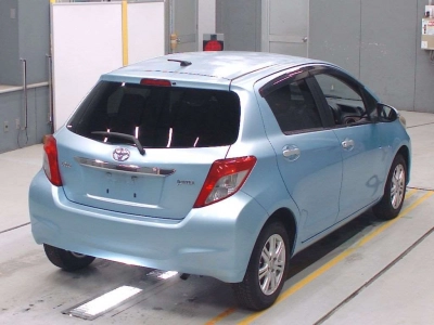 TOYOTA VITZ