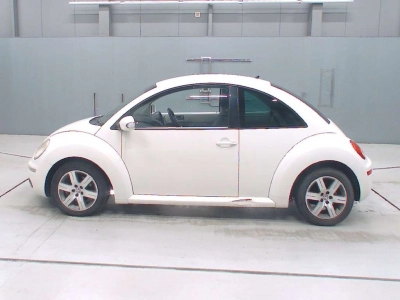 VOLKSWAGEN NEW BEETLE