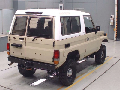 TOYOTA LAND CRUISER 70