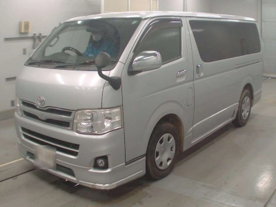 TOYOTA REGIUS VAN