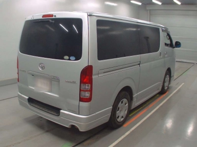 TOYOTA REGIUS VAN