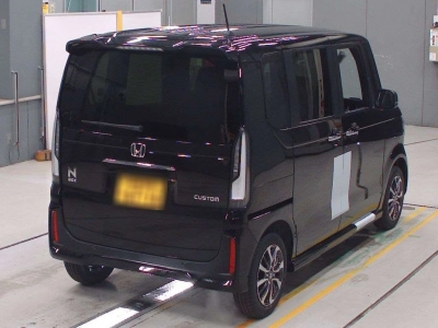 HONDA N BOX CUSTOM