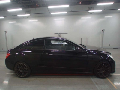 MERCEDES BENZ E CLASS
