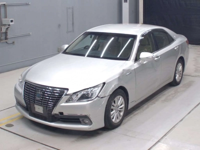 TOYOTA CROWN HYBRID