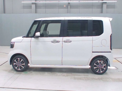 HONDA N BOX CUSTOM