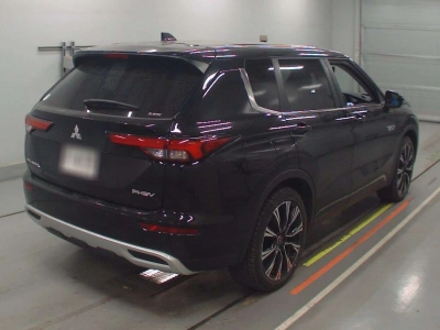 MITSUBISHI OUTLANDER PHEV