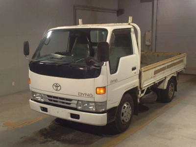 TOYOTA DYNA TRUCK