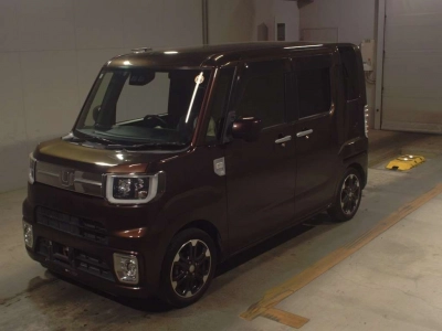 DAIHATSU WAKE