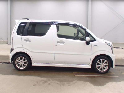 SUZUKI WAGON R STINGRAY