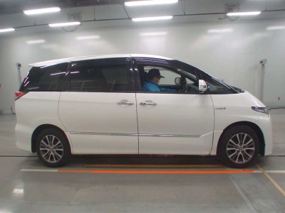 TOYOTA ESTIMA HYBRID